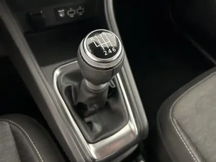 Photo 52 Renault Captur  TCe 90 - 21