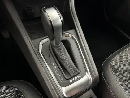 Photo 21 Renault Captur  E-Tech 145