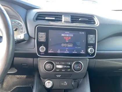 Photo 69 Nissan Leaf  Electrique 40kWh