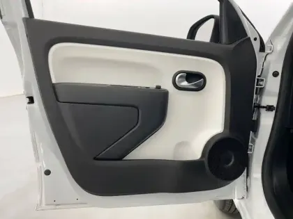 Photo 19 Renault Twingo  III Achat Intégral - 21