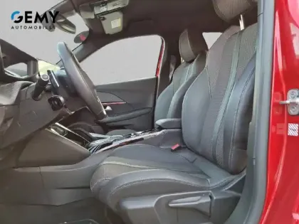 Photo 8 Peugeot 2008  PureTech 130 S&S EAT8