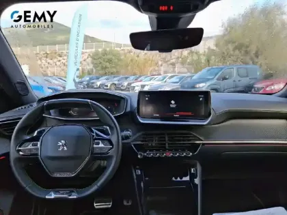 Photo 7 Peugeot 2008  PureTech 130 S&S EAT8