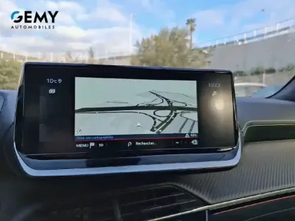 Photo 13 Peugeot 2008  PureTech 130 S&S EAT8