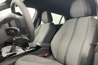 Photo 44 Peugeot 2008  100 S&S BVM6