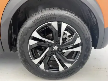 Photo 15 Peugeot 2008  PureTech 130 S&S EAT8