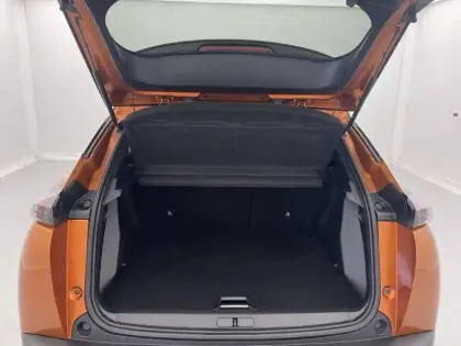 Photo 12 Peugeot 2008  PureTech 130 S&S EAT8