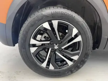 Photo 18 Peugeot 2008  PureTech 130 S&S EAT8