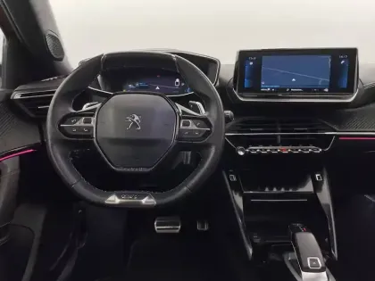 Photo 21 Peugeot 2008  PureTech 130 S&S EAT8