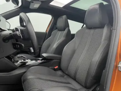 Photo 13 Peugeot 2008  PureTech 130 S&S EAT8