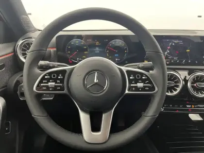 Photo 22 Mercedes Classe A  250 e 8G-DCT