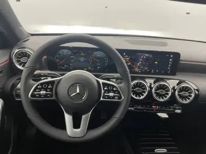 Photo 21 Mercedes Classe A  250 e 8G-DCT