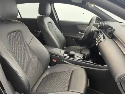 Photo 25 Mercedes Classe A  250 e 8G-DCT