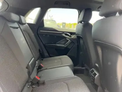 Photo 32 Audi Q3  35 TDI 150 ch S tronic 7