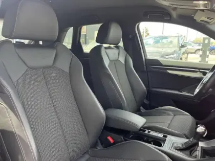 Photo 31 Audi Q3  35 TDI 150 ch S tronic 7