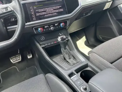 Photo 66 Audi Q3  35 TDI 150 ch S tronic 7