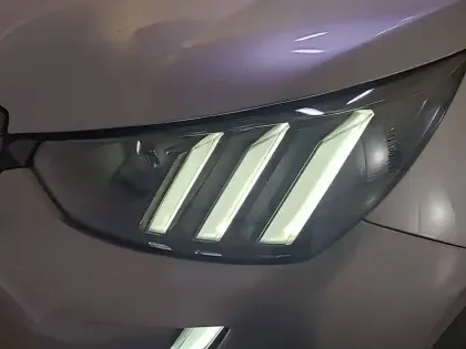 Photo 15 Peugeot 2008  PureTech 130 S&S EAT8