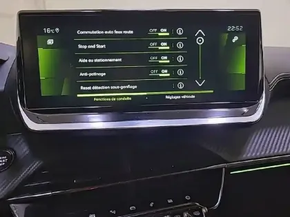 Photo 20 Peugeot 2008  PureTech 130 S&S EAT8