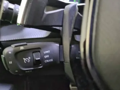 Photo 26 Peugeot 2008  PureTech 130 S&S EAT8