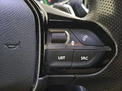 Photo 28 Peugeot 2008  PureTech 130 S&S EAT8