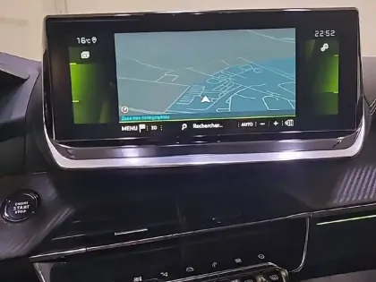 Photo 18 Peugeot 2008  PureTech 130 S&S EAT8