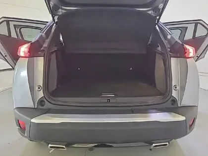 Photo 5 Peugeot 2008  PureTech 130 S&S EAT8