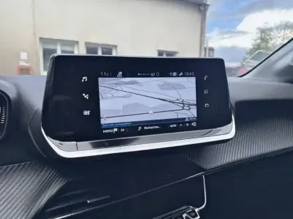 Photo 18 Peugeot 208  PureTech 75 S&S BVM5