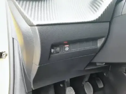 Photo 43 Peugeot 208  PureTech 75 S&S BVM5