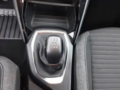 Photo 64 Peugeot 208  PureTech 75 S&S BVM5