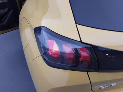 Photo 41 Peugeot 208  PureTech 75 S&S BVM5