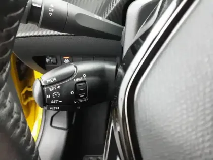 Photo 42 Peugeot 208  PureTech 75 S&S BVM5