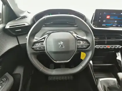 Photo 33 Peugeot 208  PureTech 75 S&S BVM5