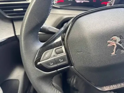 Photo 22 Peugeot 208  PureTech 75 S&S BVM5