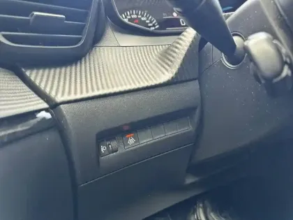 Photo 23 Peugeot 208  PureTech 75 S&S BVM5