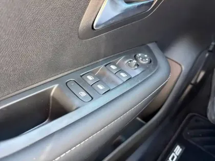 Photo 19 Peugeot 208  Hybrid 110 e-DCS6