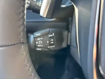 Photo 14 Peugeot 208  Hybrid 110 e-DCS6