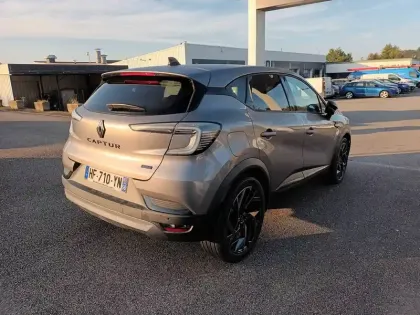 Photo 23 Renault Captur  E-Tech full hybrid 160 ch