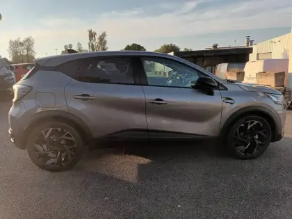 Photo 24 Renault Captur  E-Tech full hybrid 160 ch