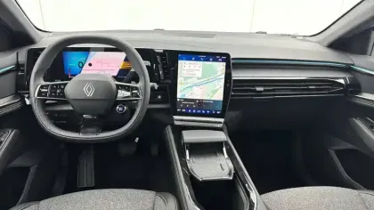 Photo 13 Renault Rafale  E-Tech full hybrid 200