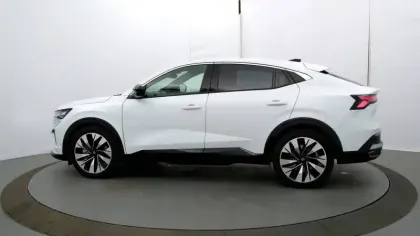 Photo 15 Renault Rafale  E-Tech full hybrid 200