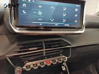 Photo 14 Peugeot 2008  Electrique 54 kWh 156 ch