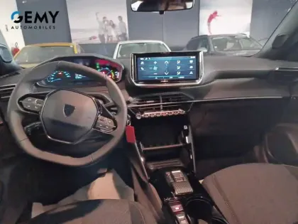 Photo 7 Peugeot 2008  Electrique 54 kWh 156 ch