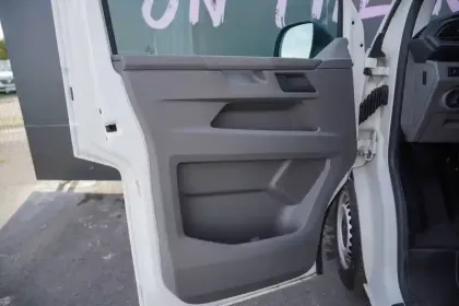 Photo 13 Volkswagen Transporter  6.1 VAN L1H1 2.0 TDI 150 BVM6