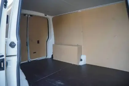 Photo 8 Volkswagen Transporter  6.1 VAN L1H1 2.0 TDI 150 BVM6