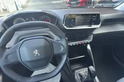 Photo 66 Peugeot 208  PureTech 75 S&S BVM5