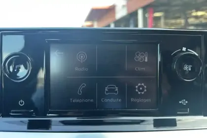 Photo 46 Peugeot 208  PureTech 75 S&S BVM5