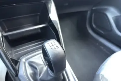 Photo 74 Peugeot 208  PureTech 75 S&S BVM5