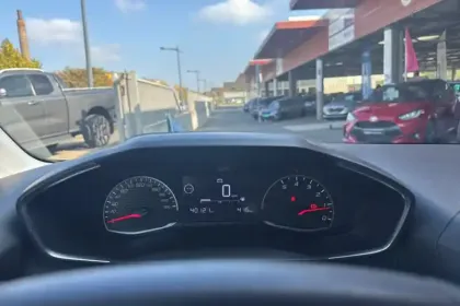 Photo 67 Peugeot 208  PureTech 75 S&S BVM5