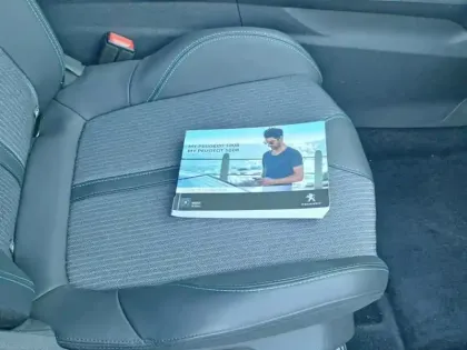 Photo 15 Peugeot 3008  PureTech 130ch S&S BVM6 Allure Pack