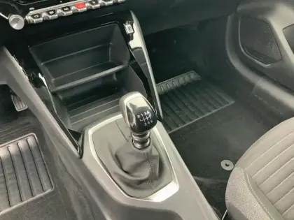 Photo 23 Peugeot 208  PureTech 100 S&S BVM6 Active