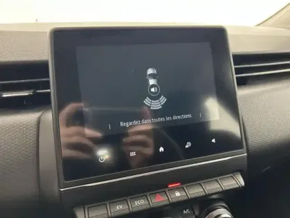 Photo 48 Renault Clio 1.6 E-Tech 140ch Zen